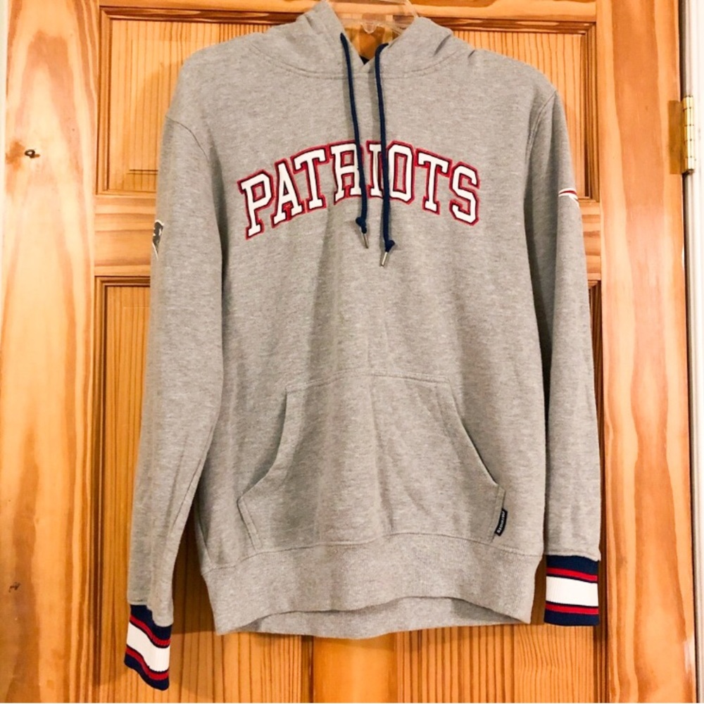 Like new men’s Patriots hoodie